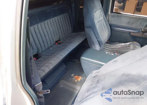 1992 Chevrolet Gmt-400 C2500 from USA, damaged, VIN 2GCFC29K9N1261706